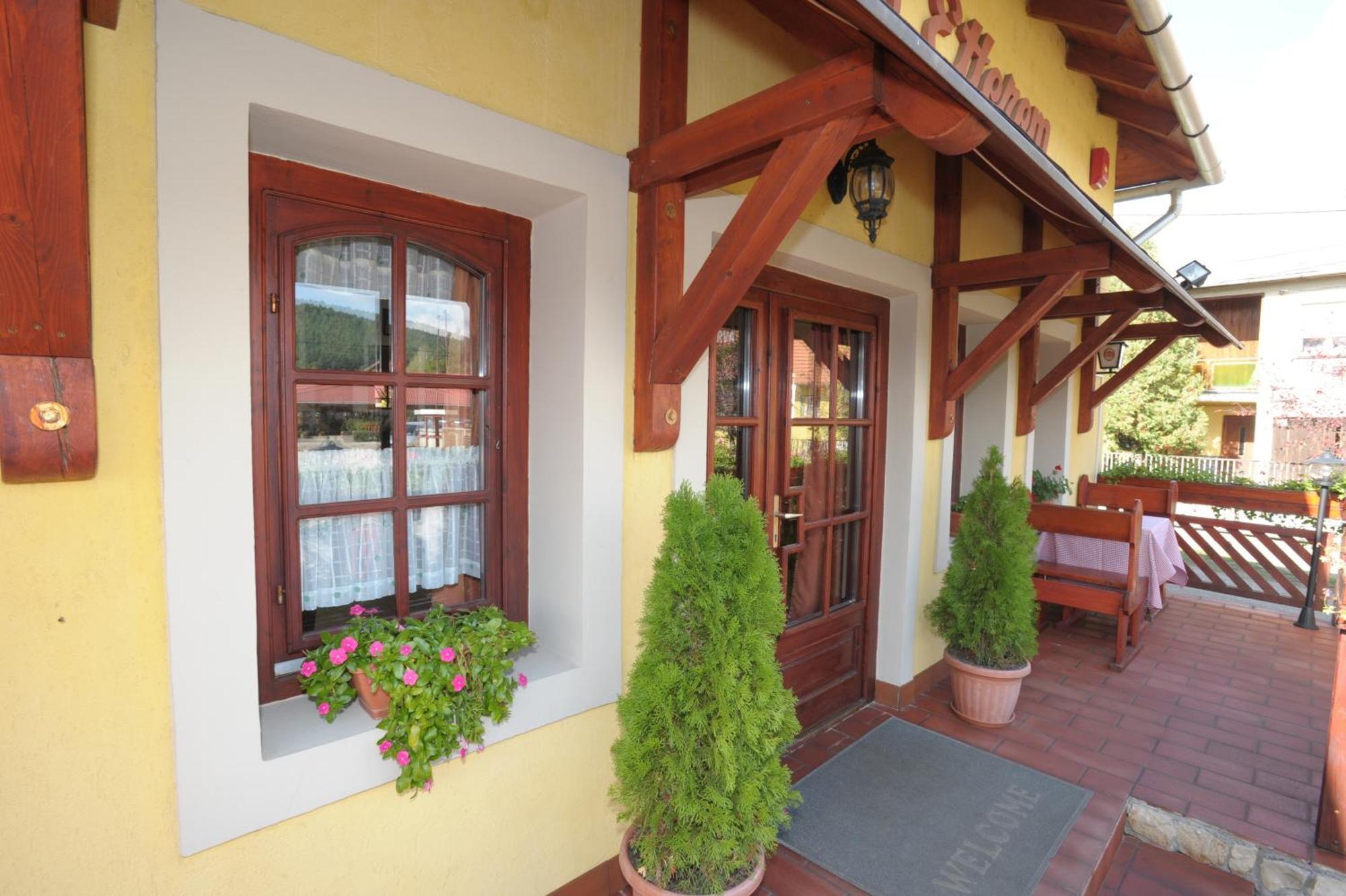 Forras Fogado Bed and Breakfast Bükkszék Buitenkant foto